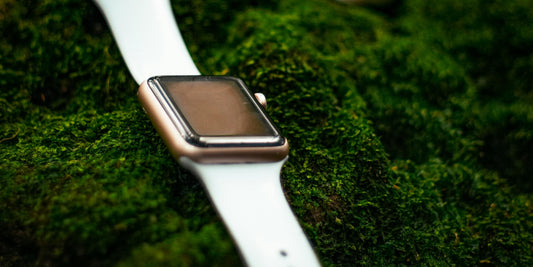 Best Apple Watch Bands for Sensitive Skin – Hypoallergenic & Comfortable Options