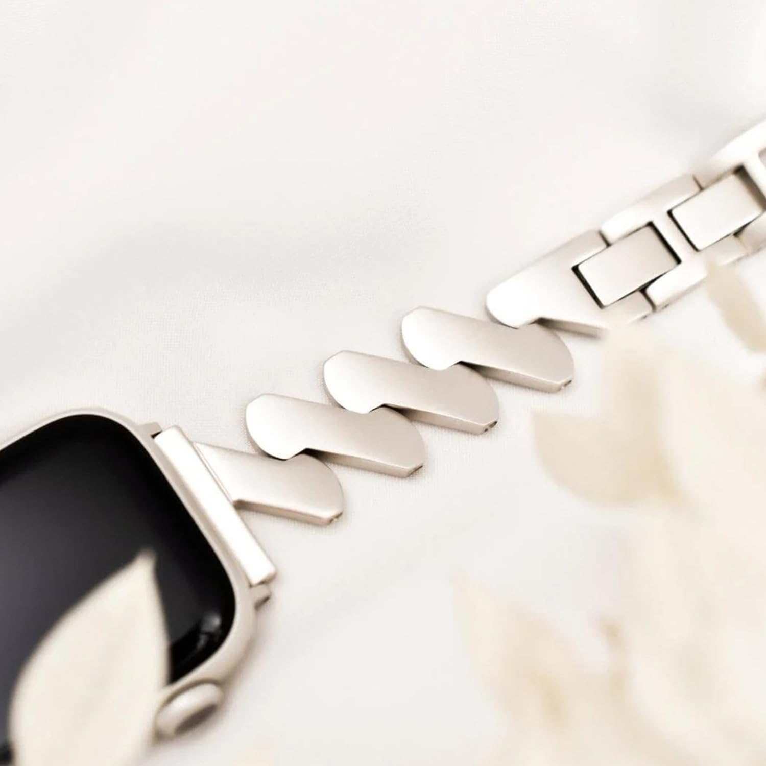 Starlight Quicksand Metal Apple Watch Band for Women.