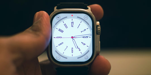 Best Apple Watch Bands for Starlight Models – Elegant and Versatile Choices