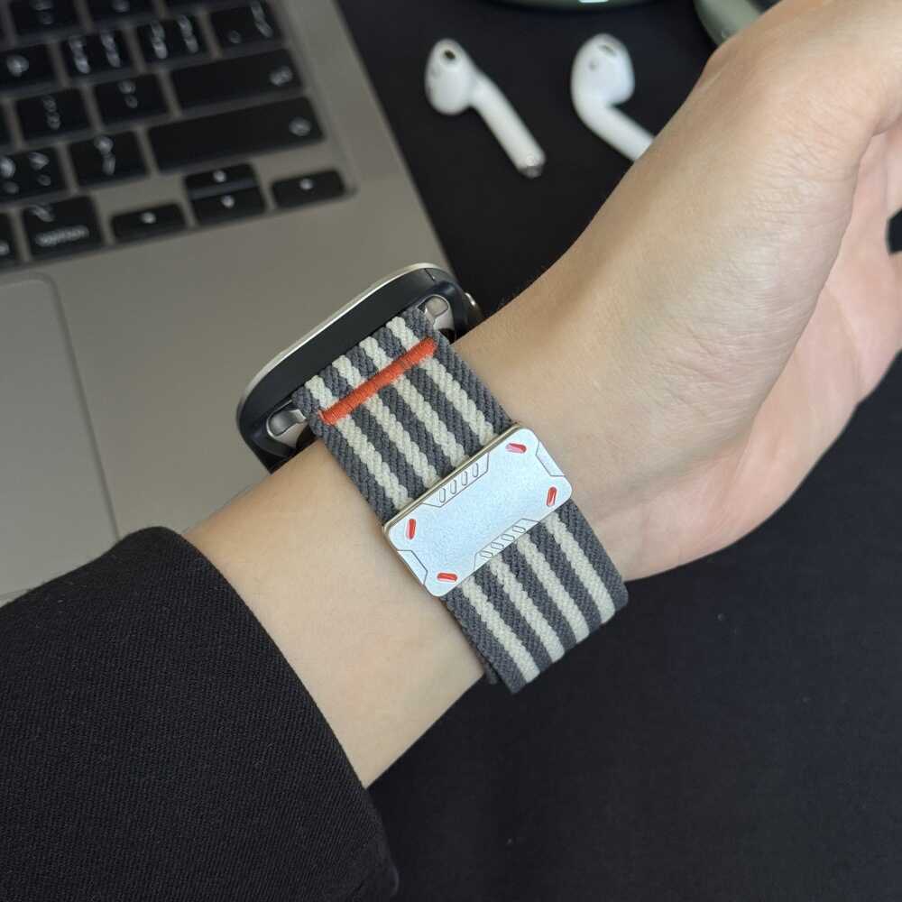 ArmorFlex Magnetic Trail Band for Apple Watch.