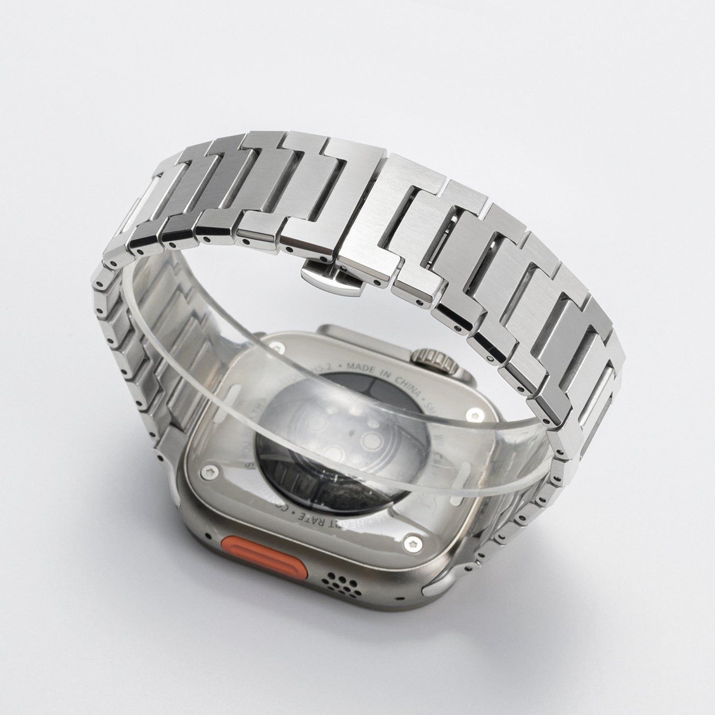 DLC-Enhanced Solid Titanium Link Bracelet for Apple Watch
